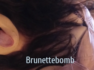 Brunettebomb