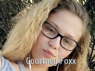 Courtney_Foxx