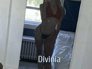 Divinia