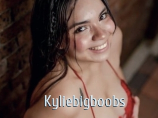 Kyliebigboobs