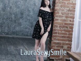 LauraSexySmile