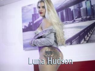 Luna_Hudson