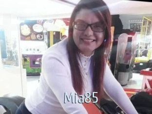 Mia85