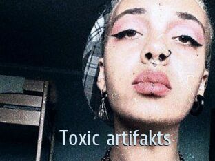 Toxic_artifakts